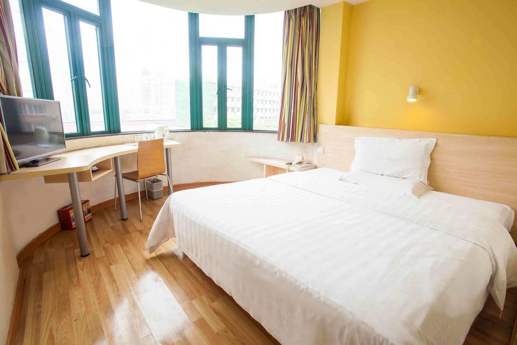 7Days Premium Harbin Central Avenue Room photo